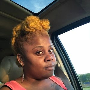 Meet your Posher, Latoya